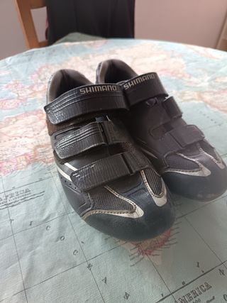 Zapatillas Shimano ciclismo.

