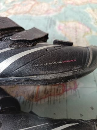 Zapatillas Shimano ciclismo.
