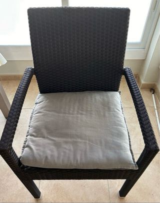 Mesa y sillas exterior