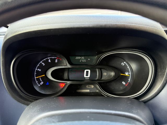 Opel Vivaro 9 PLZ 2016