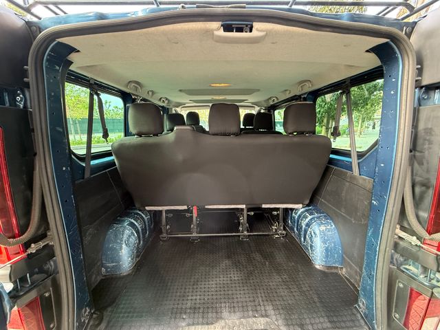 Opel Vivaro 9 PLZ 2016