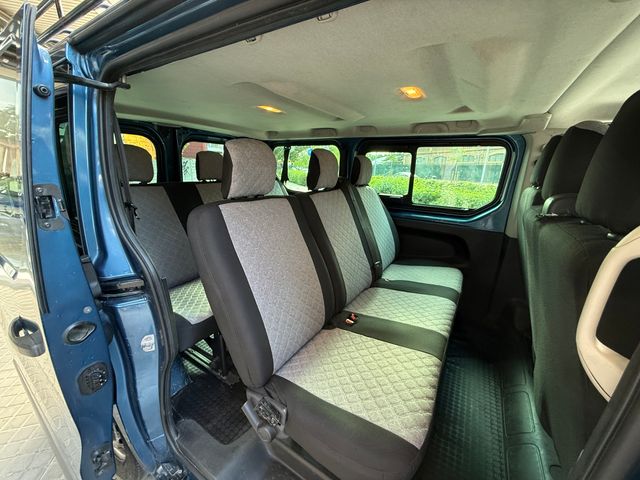 Opel Vivaro 9 PLZ 2016