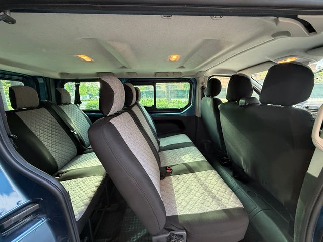 Opel Vivaro 9 PLZ 2016