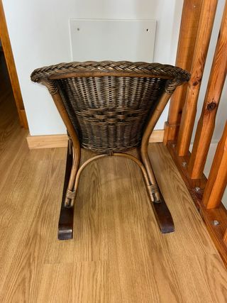 Silla mecedora mimbre niño