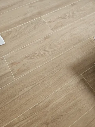 Suelo porcelánico Natucer efecto madera 20x120cm