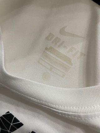 T-Shirt Nike bianca Dri-FIT