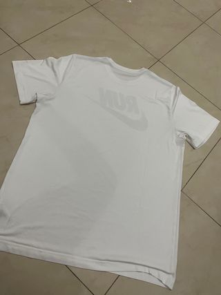 T-Shirt Nike bianca Dri-FIT