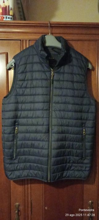 Chaleco Zara acolchado azul