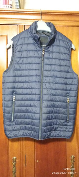 Chaleco Zara acolchado azul
