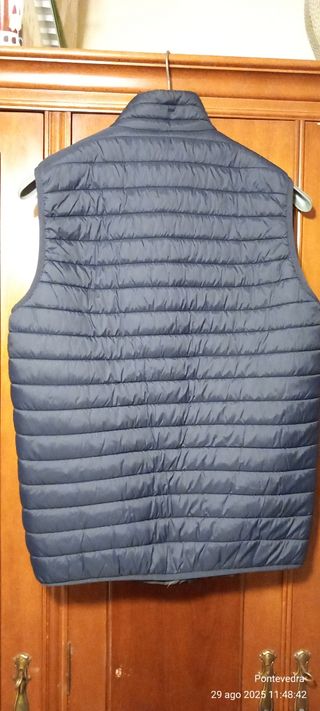 Chaleco Zara acolchado azul