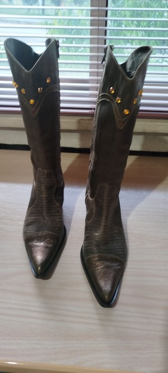 Botas vaqueras marrón