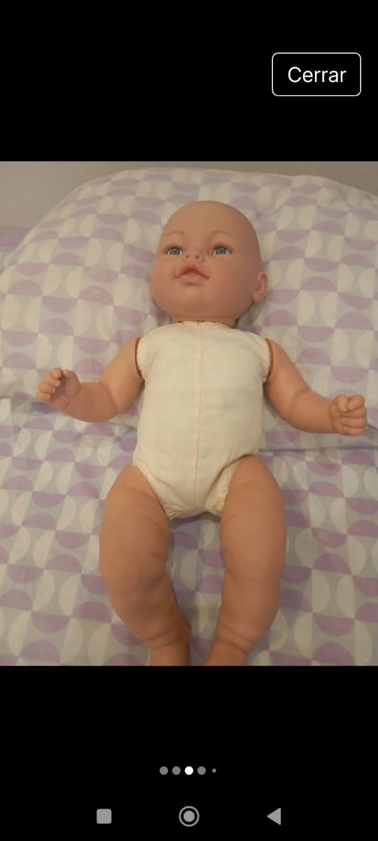 Muñeco bebé 
Dice mamá y papa