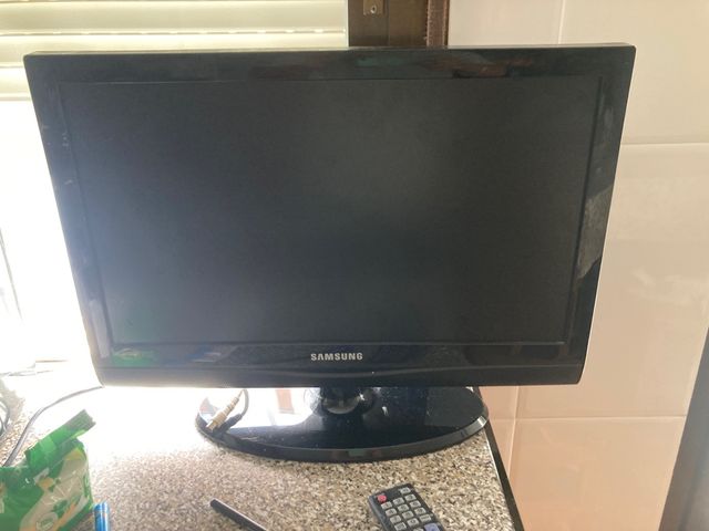 television samsung LE22c35D1WXXC
