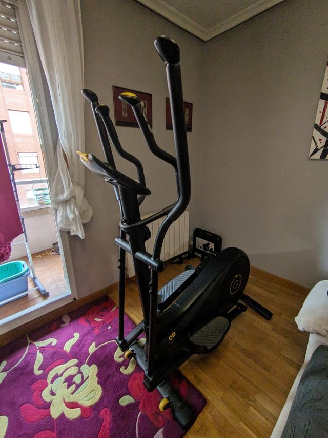 Elíptica Domyos 520/09 autoalimentada