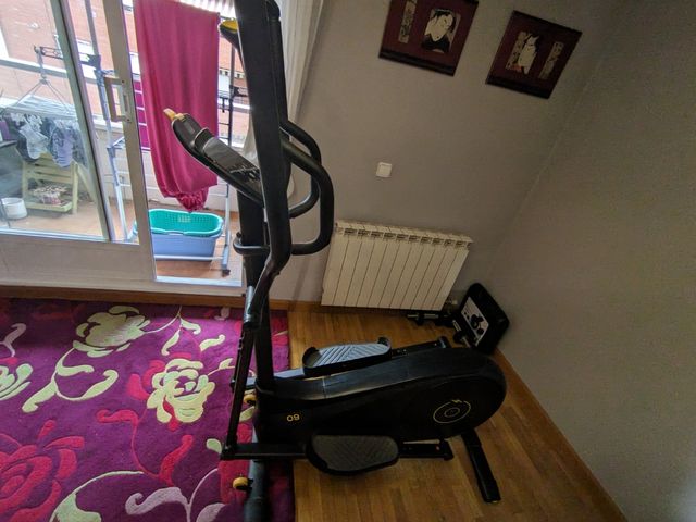 Elíptica Domyos 520/09 autoalimentada