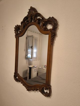 Espejo vintage madera, está como nuevo.
