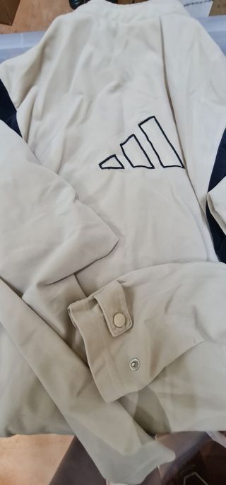 Chaqueta Adidas beige-negra