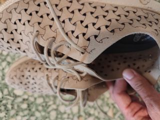 Zapatos beige Flyflot mujer
