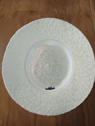 Cappello estivo color panna