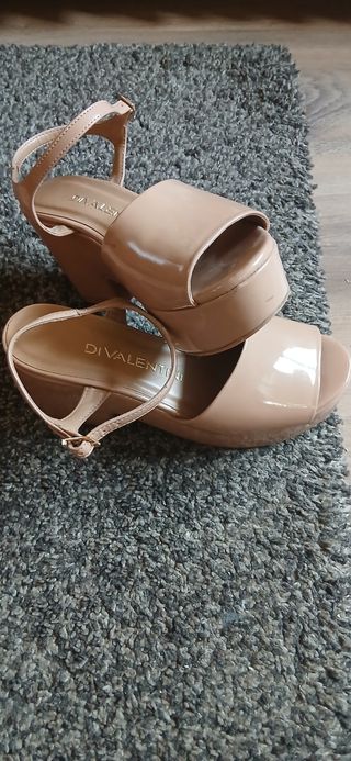 Sandalias plataforma beige