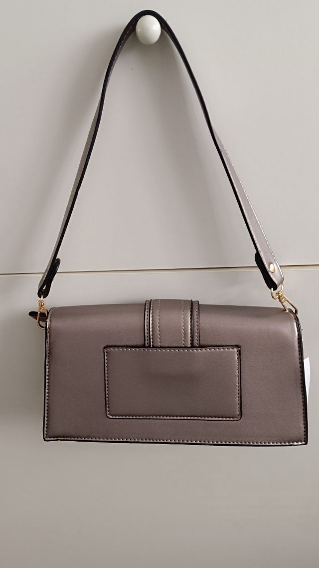 Bolso bandolera marrón grisáceo