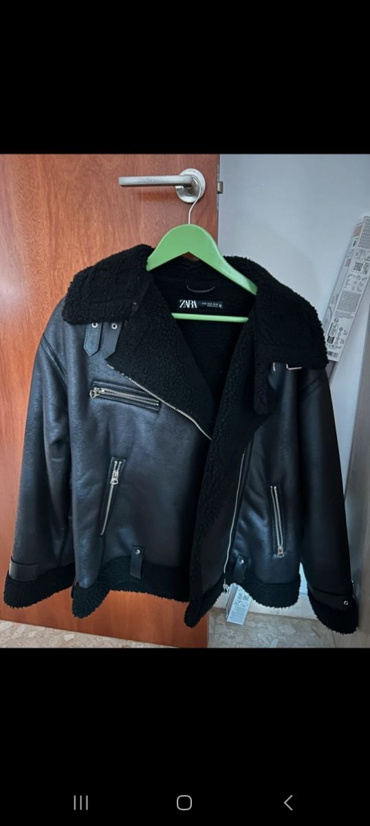Chamarra Zara negra oversize talla M
