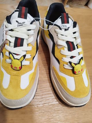 Zapatillas Pokémon - Blancas y Amarillas