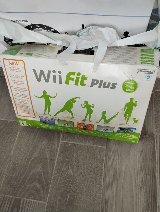 Wii Fit Plus - Nintendo