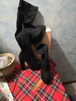 Stivali alti neri - sopra al ginocchio
