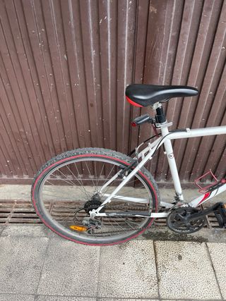 Bicicleta Decathlon Rockrider PARA REPARAR