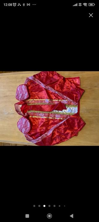 Traje torero rojo y dorado