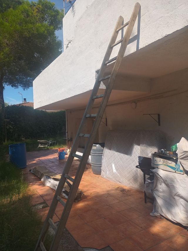 Escalera madera antigua