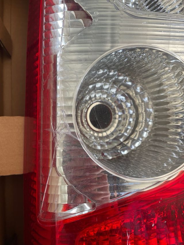 Piloto trasero izquierdo Citroen Jumpy (07/16)