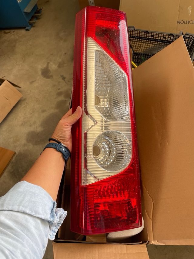 Piloto trasero izquierdo Citroen Jumpy (07/16)