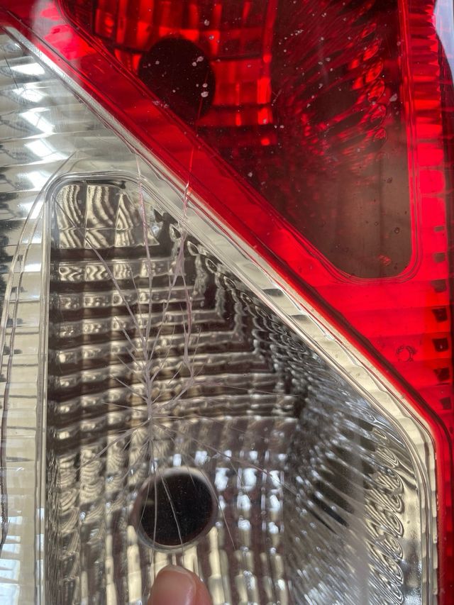 Piloto trasero izquierdo Citroen Jumpy (07/16)