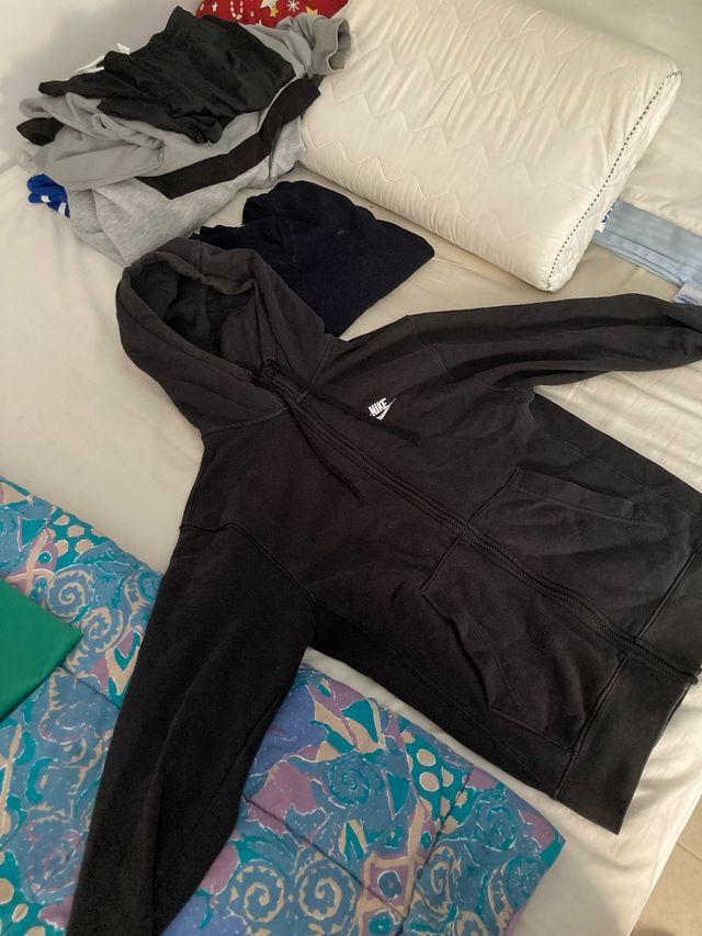 Sudadera Nike negra c/cremallera