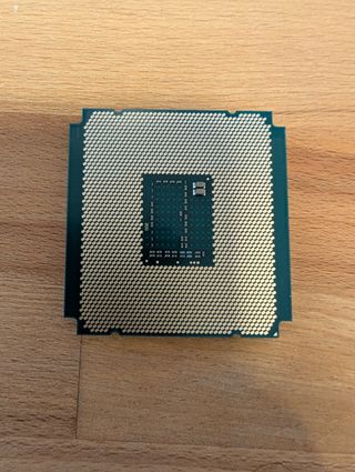 Intel Xeon E5-2697v3 - 14N/28H @ 2.6GHz