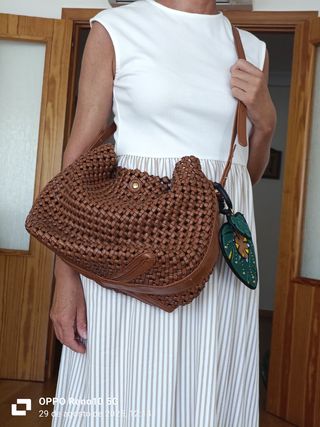 Bolso Zara marrón trenzado