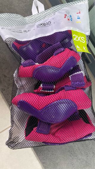 Patines niña Oxelo 26-28 y sus protecciones