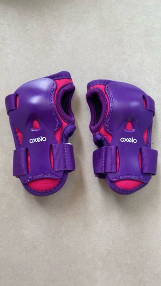 Patines niña Oxelo 26-28 y sus protecciones