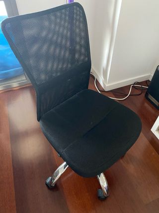 Silla oficina giratoria negra