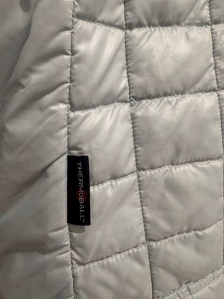Chaqueta The North Face Thermoball Gris