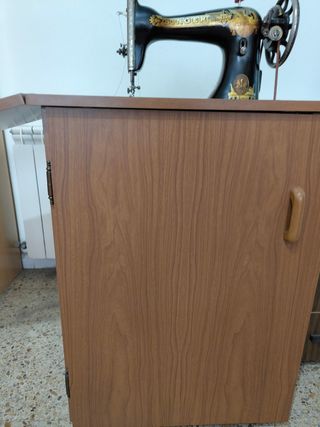 Máquina d coser Singer antigua con mueble incluido