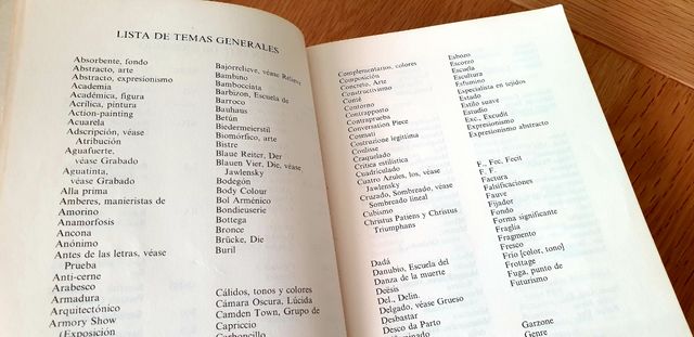 Diccionario de artes y artistas