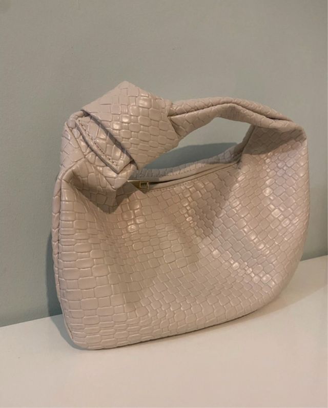 Bolso mini  beige estilo bottega