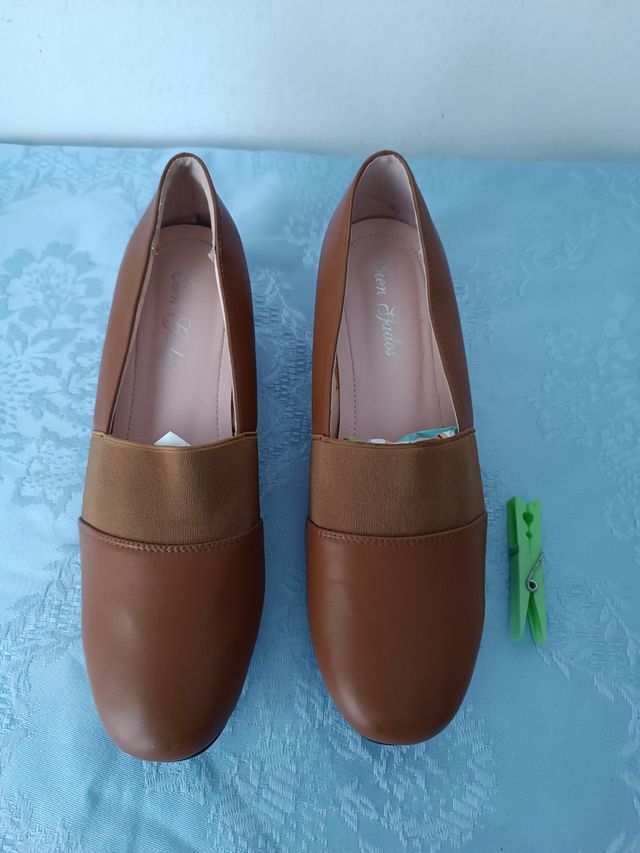 Zapatos cómodos número 40