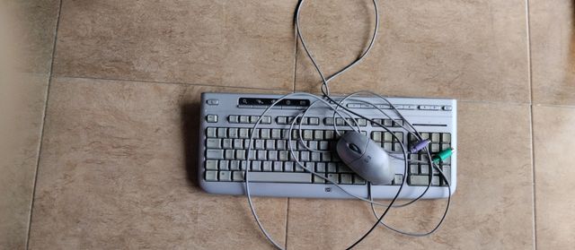 HP Media Center PC - Plata