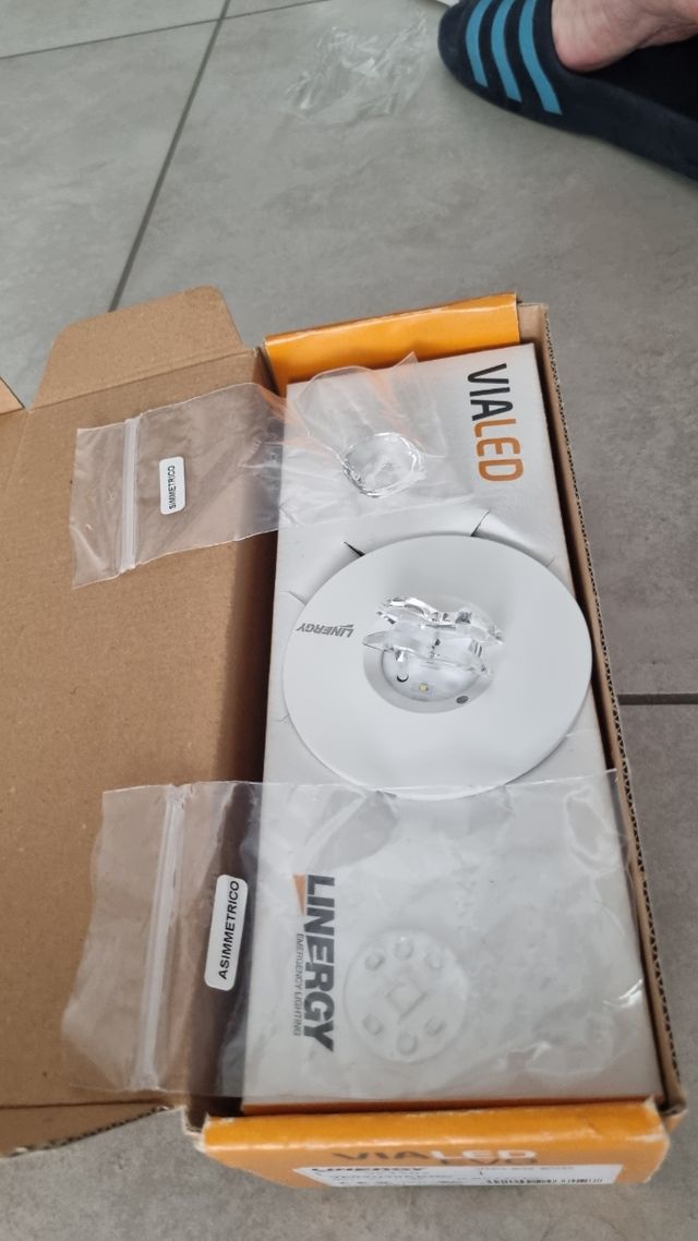 Lampada emergenza LED Linergy