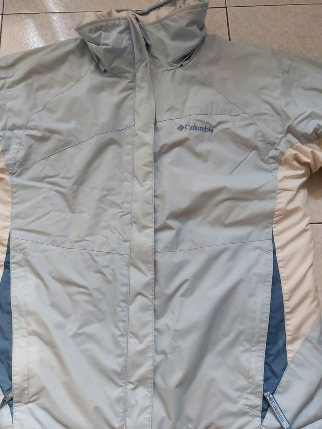 Chaqueta Columbia azul y beige