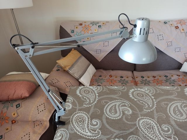 Lámpara escritorio metal gris